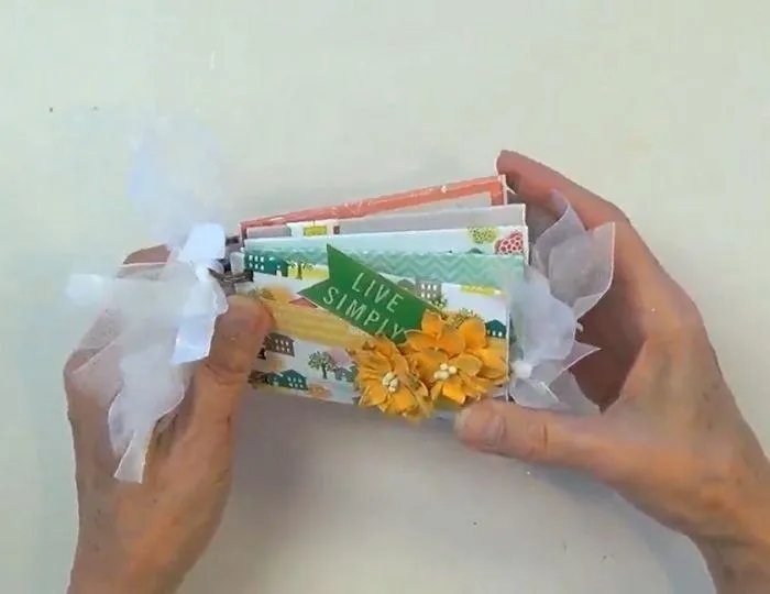 DIY scrapbooking ideas Tutorial| mini book for your photos