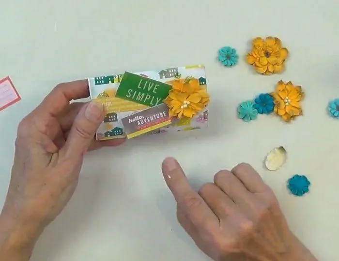 cute mini scrapbook albums cover tutorial